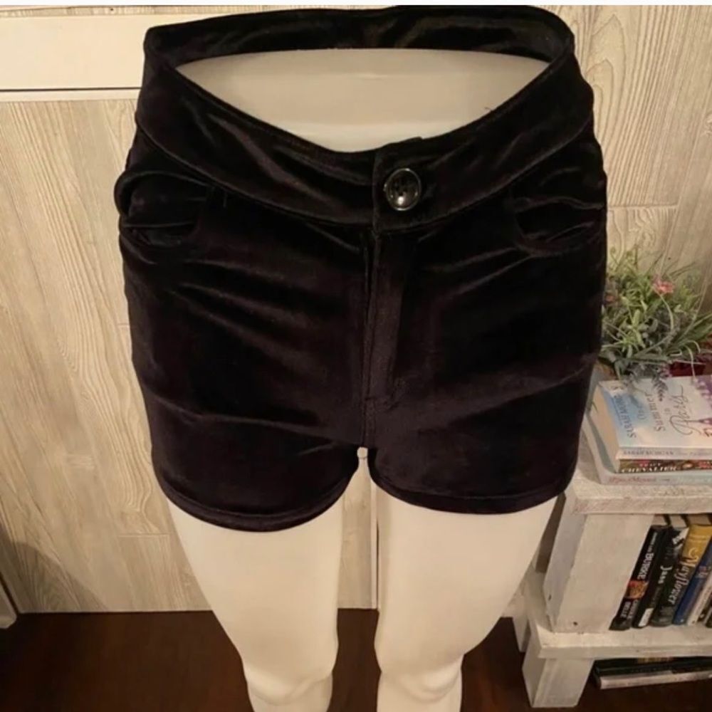 *SPELL & The Gypsy* Black Velvet Shorts Size Small